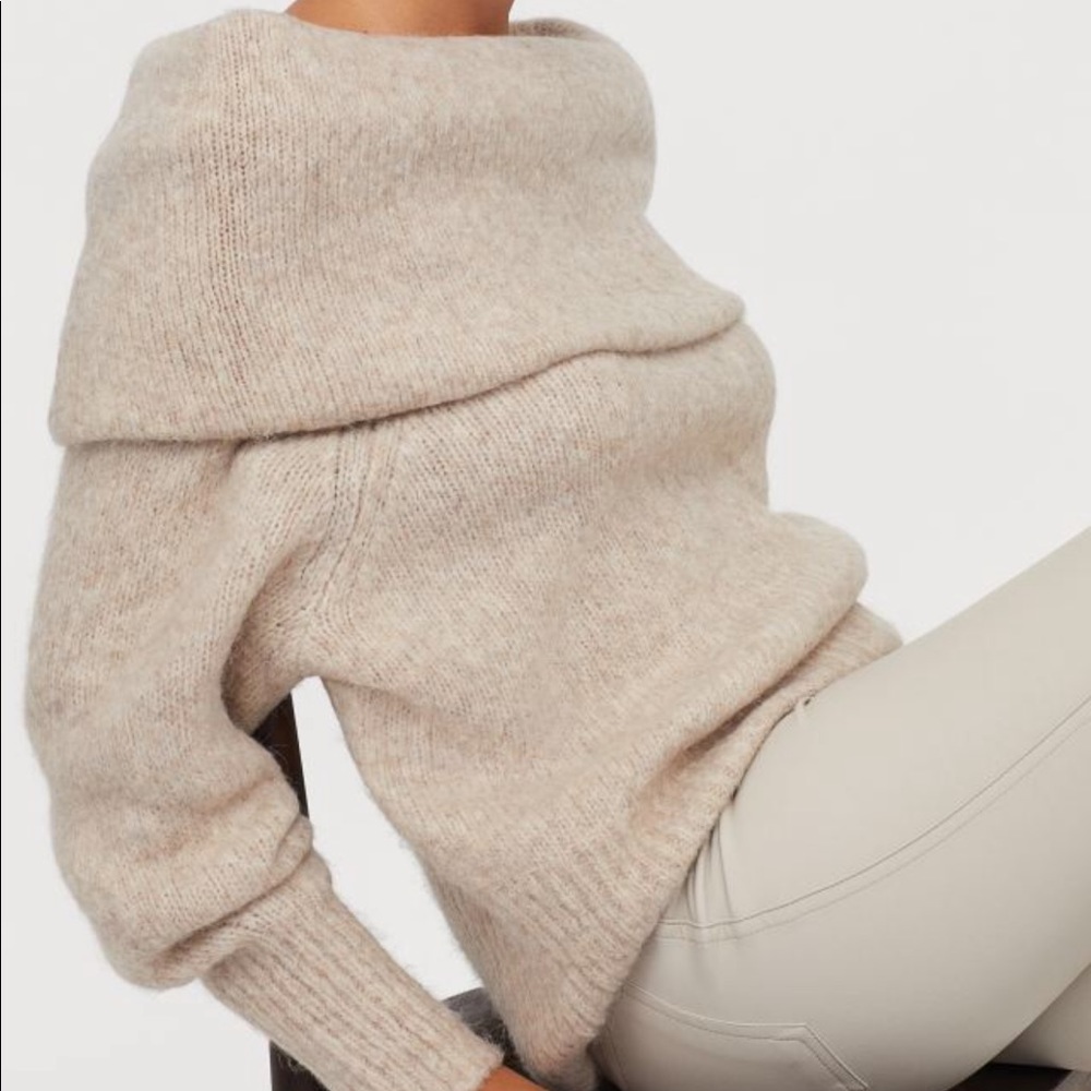 NWOT Off shoulder sweater
